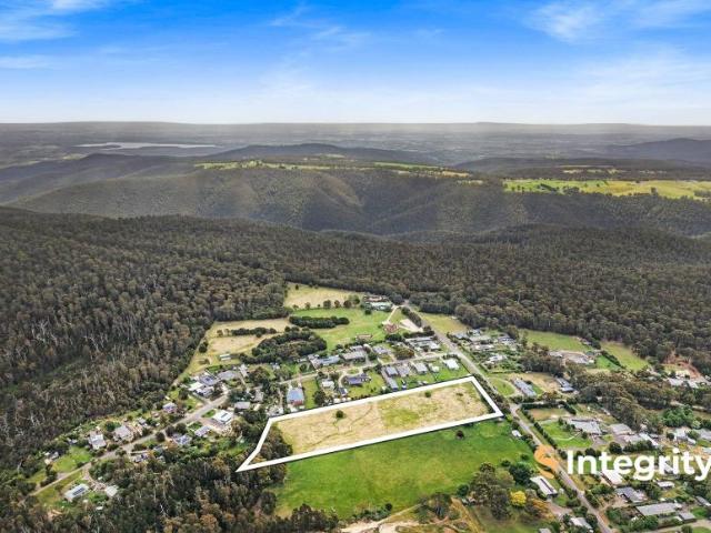 Land for rent in Kinglake West, Victoria