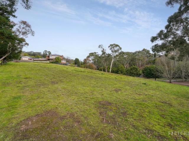 Land for sale in Park Orchards, Melbourne
