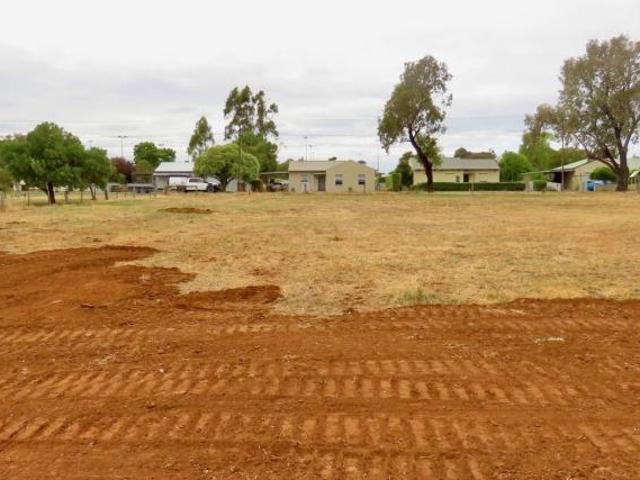 Land for rent in Comaum, South Australia