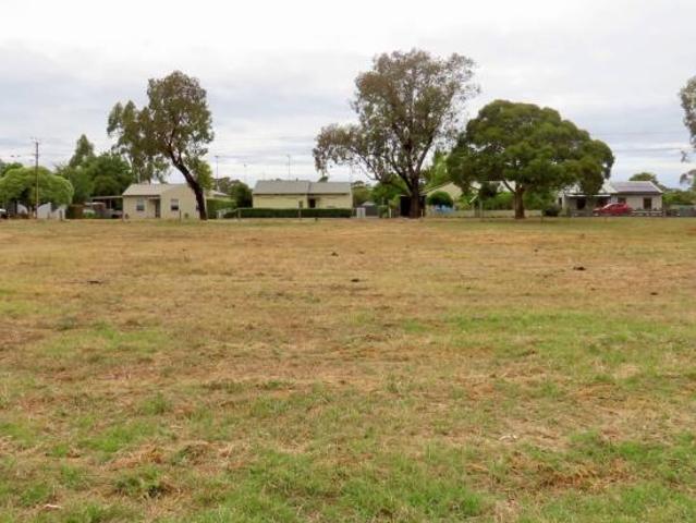 Land for rent in Comaum, South Australia