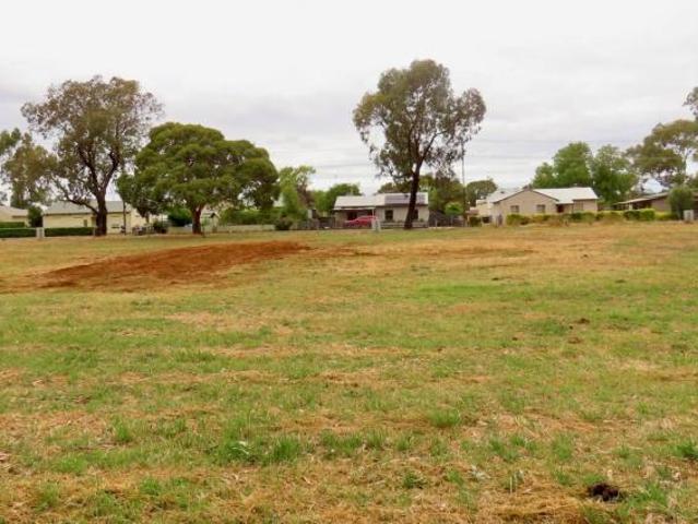 Land for rent in Comaum, South Australia