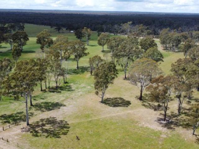 Land for rent in Poolaijelo, Victoria