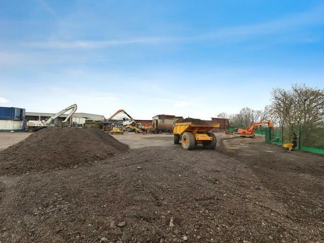 Land for rent in Rochford, Sutton