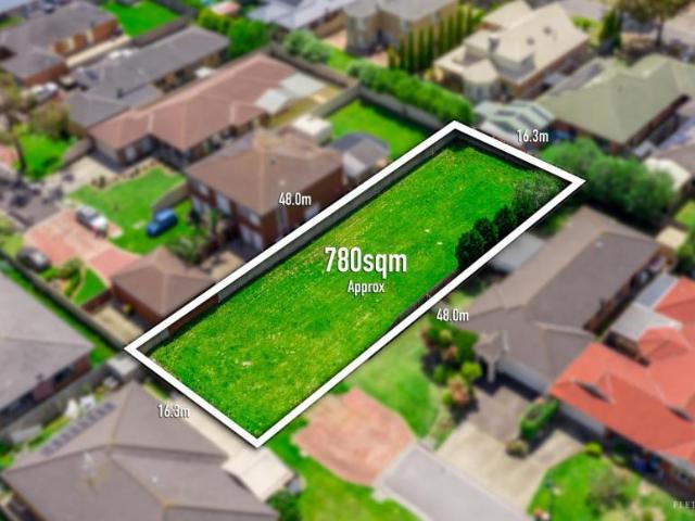 Land for sale in Edinburgh Estate, Melbourne