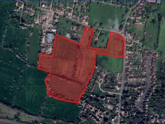 Land for sale in Eaton Bray, Bedfordshire