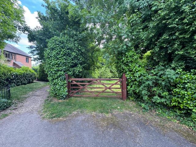 Land for sale in Pangbourne, West Berkshire