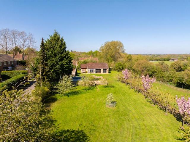 Land for sale in Thornborough, Buckinghamshire