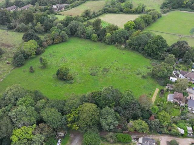 Land for sale in Woodmansterne, Red Hill