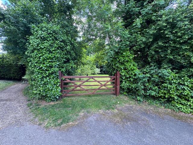 Land for sale in Pangbourne, West Berkshire