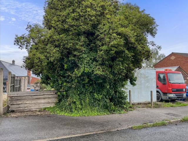 Land for sale in Middlecroft, Loundsley Green