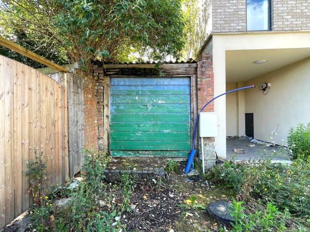 Land for sale in Palmers Green, Greater London