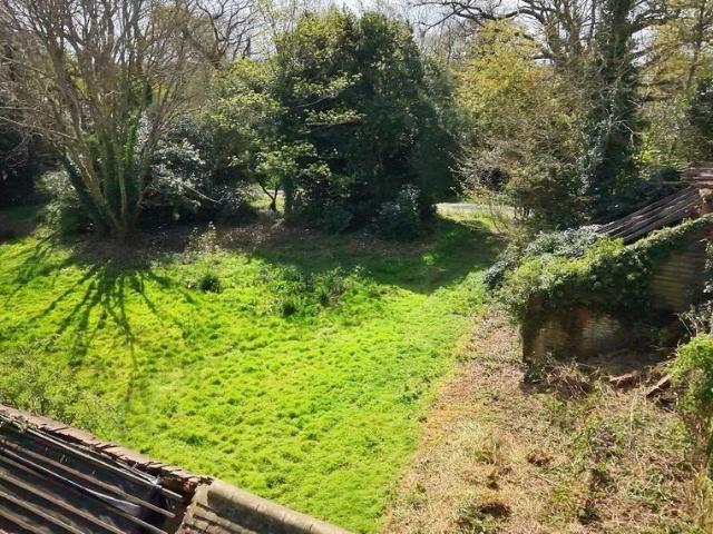 Land for sale in Chiddingly, Cross In Hand