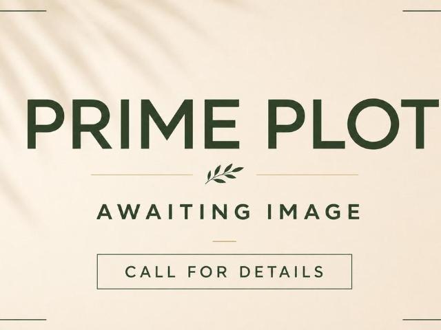 Land for sale in The Image, Pouchen End
