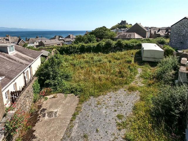 Land for sale in Criccieth