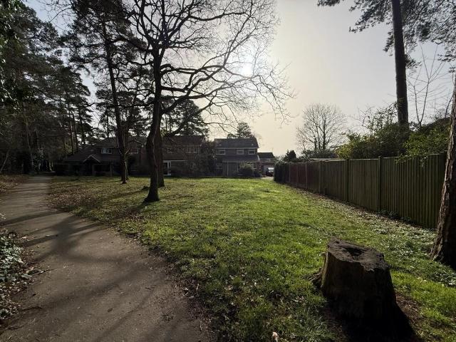 Land for sale in Heatherside, Heol-las
