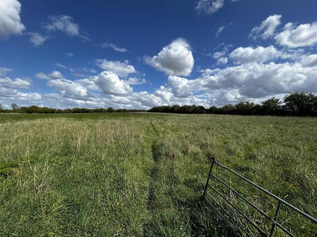 Land for sale in Barway, Cambridgeshire