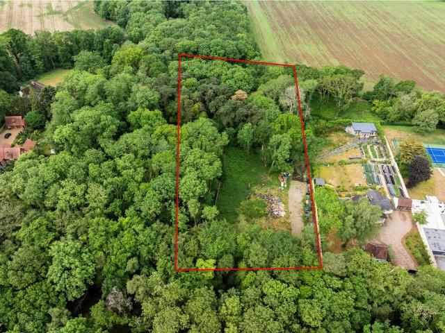 Land for sale in Dromore, Oxfordshire