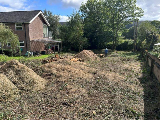 Land for sale in Llanwrthwl