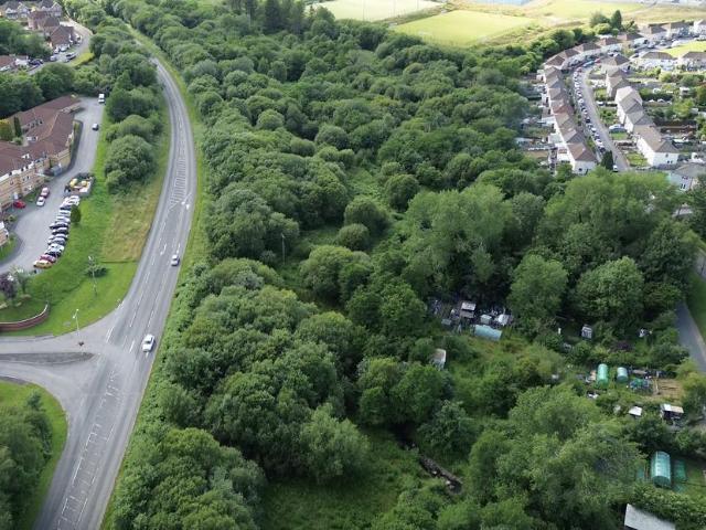 Commercial for sale in Tonyrefail, Coedely