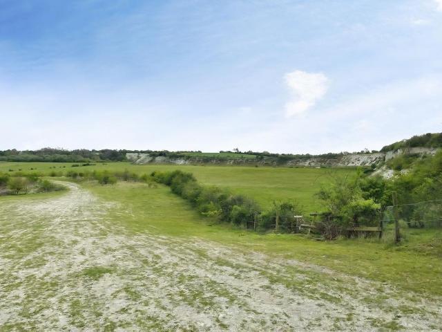 Land for sale in Houghton Regis, Bedfordshire