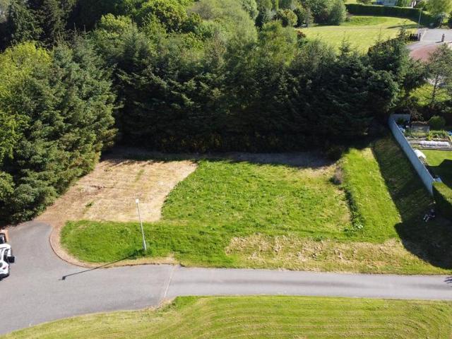 Commercial for sale in Lentran, Scotland