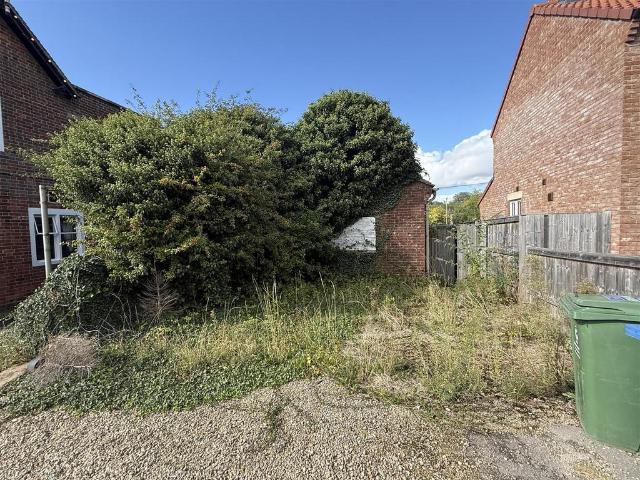 Land for sale in Cherhill, Wiltshire