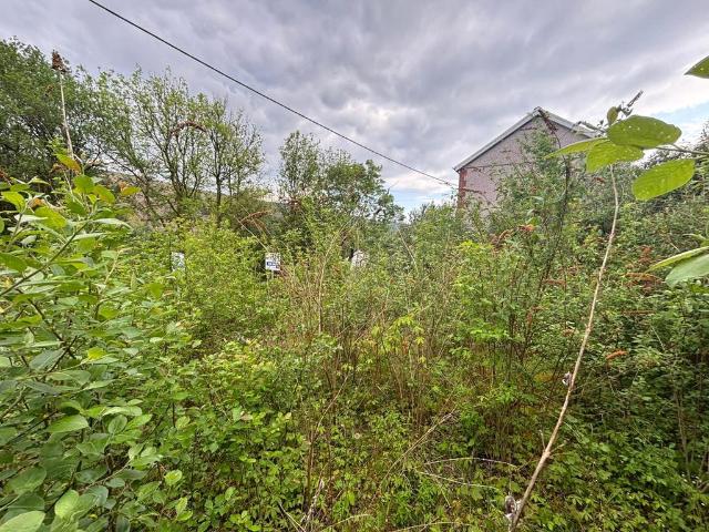 Land for sale in Ystalyfera
