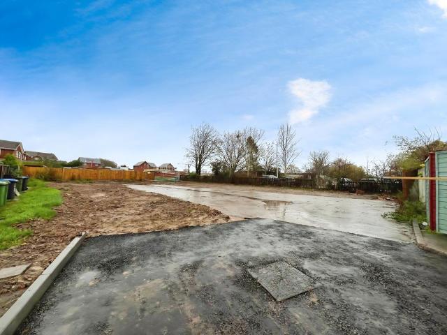 Land for sale in New Bilton, Warwickshire