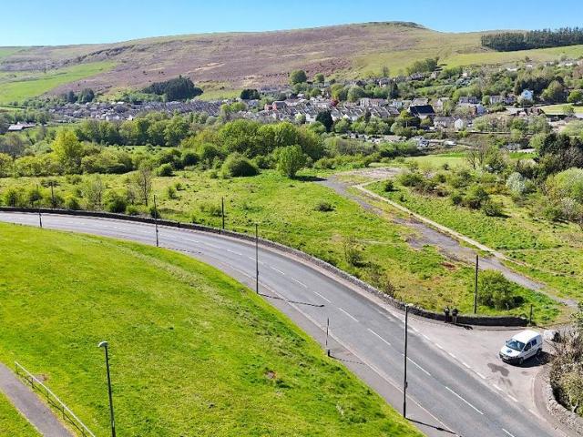 Land for sale in Pontlottyn, Wales