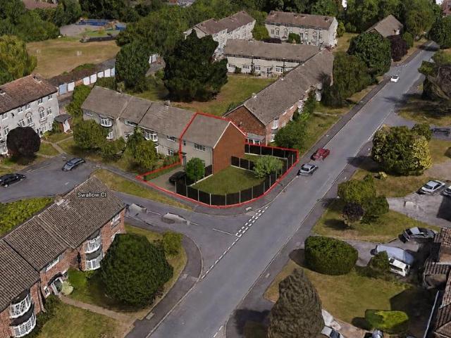 Land for sale in Bushey, Bushey Heath