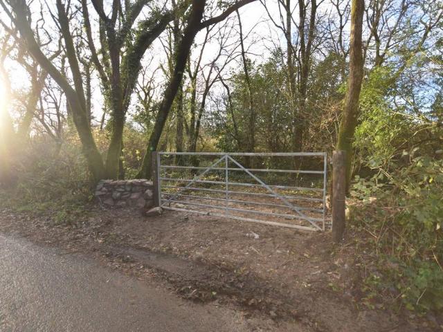 Land for sale in Penbryn, Ffostrasol