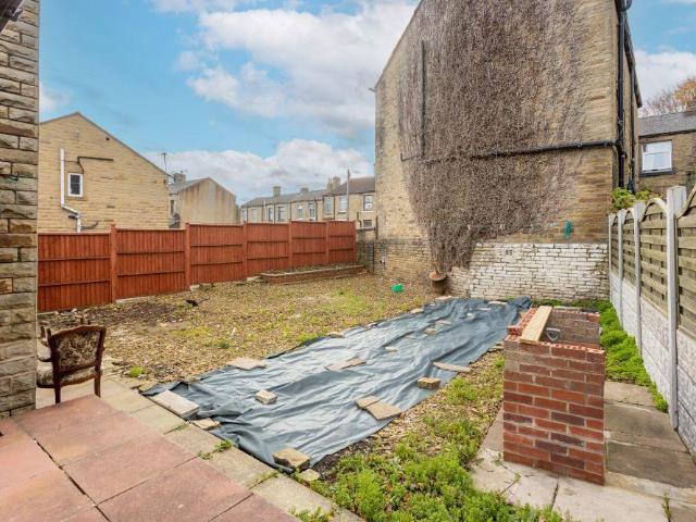 Land for sale in Brookfoot, Brighouse