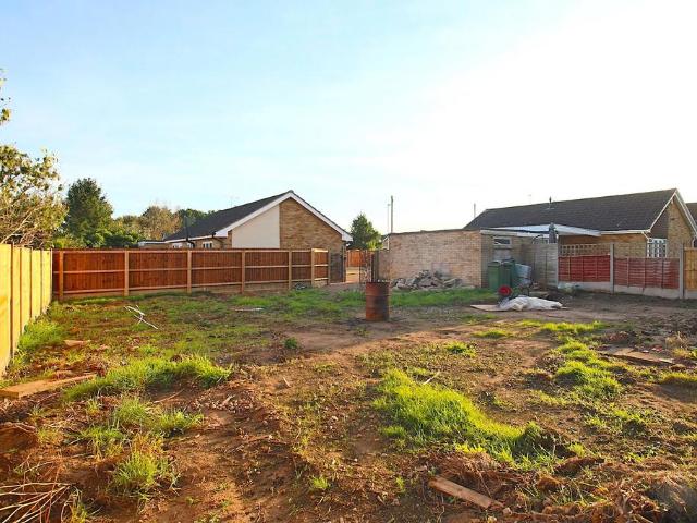 Land for sale in Croft, Pinfold