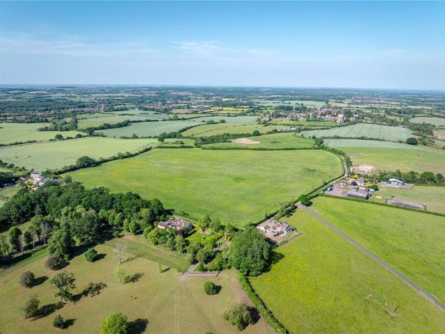 Land for sale in Pulloxhill, Bedfordshire