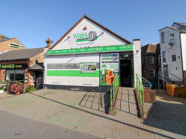 Land for sale in World's End, Perryfields