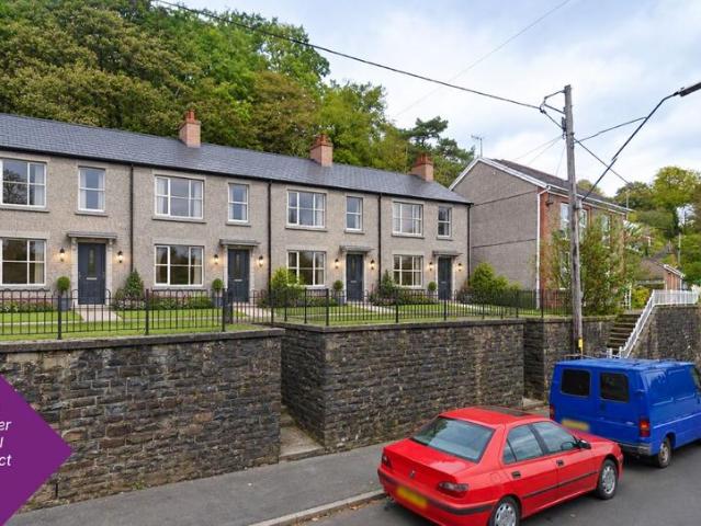 Land for sale in Ystalyfera