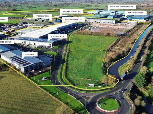 Commercial for sale in Wardle, Barbridge