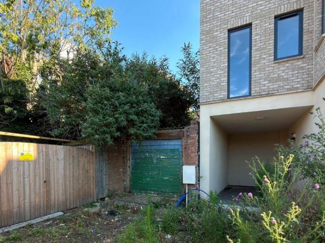 Land for sale in Palmers Green, Greater London
