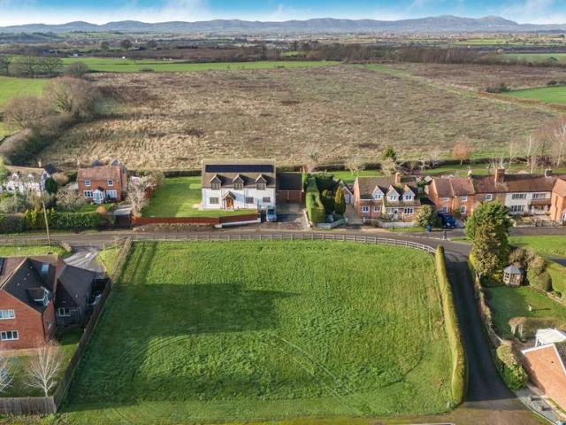 Land for sale in Pamington, Gloucestershire