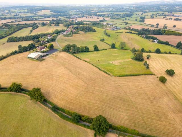 Land for sale in Bromsgrove, Worcestershire