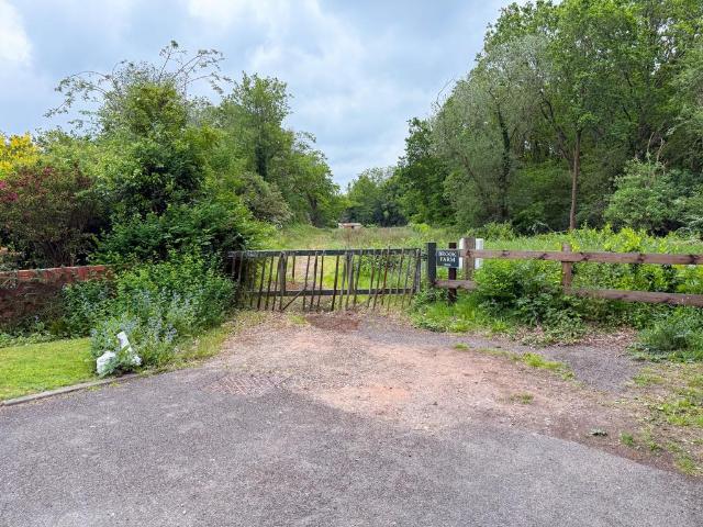 Land for sale in Fole, Surrey