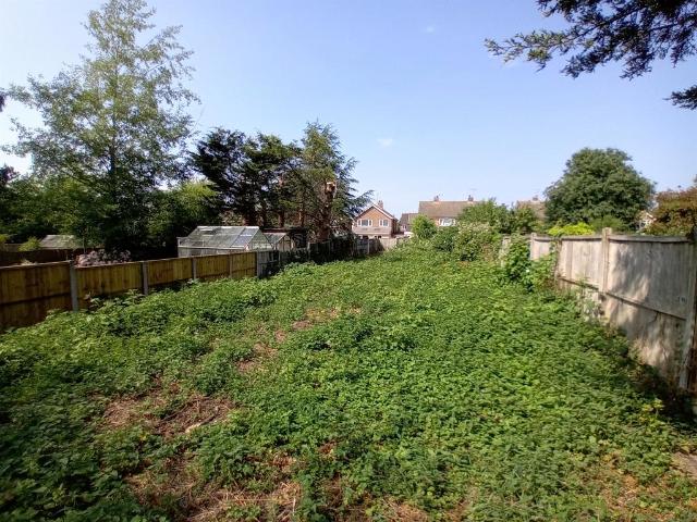 Land for sale in Whetstone, Pinfold
