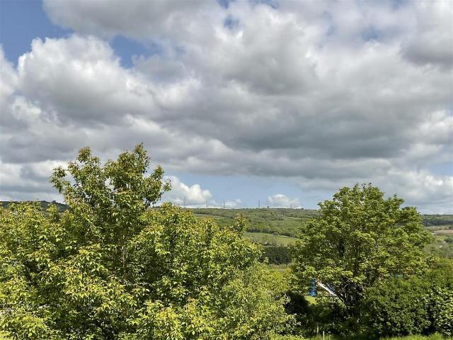Land for sale in Llanelli Rural, Pont-iets