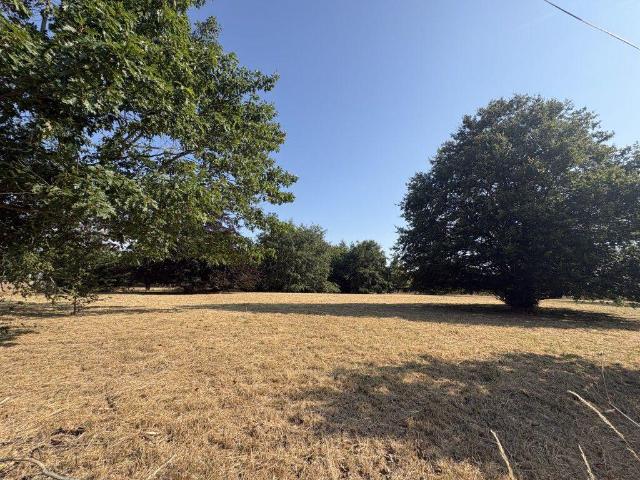 Land for sale in Painter's Forstal, Oad Street