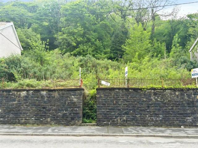 Land for sale in Ystalyfera