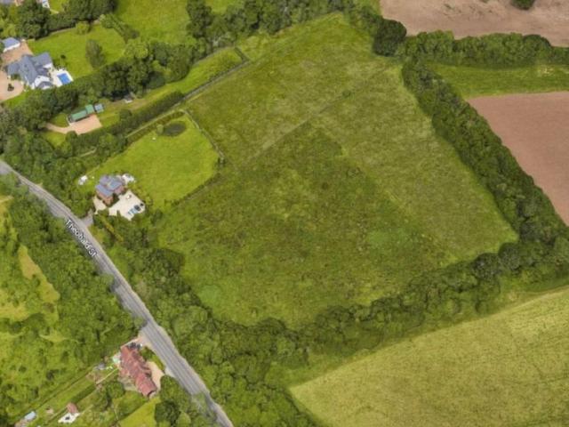 Land for sale in Elstree and Borehamwood, Borehamwood