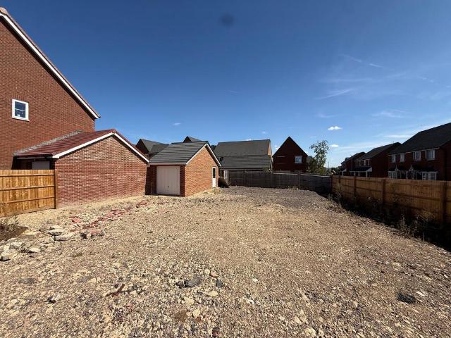 Land for sale in Dromore, Oxfordshire