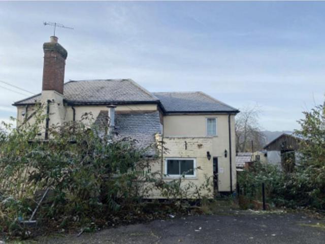 Land for sale in Chepping Wycombe, Loudwater