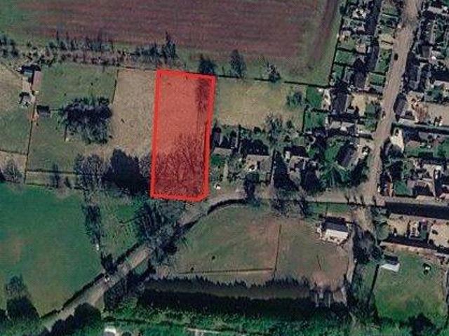 Land for sale in Eydon, Northamptonshire