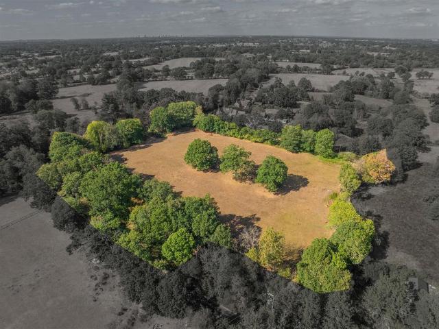 Land for sale in Alderminster, Warwickshire